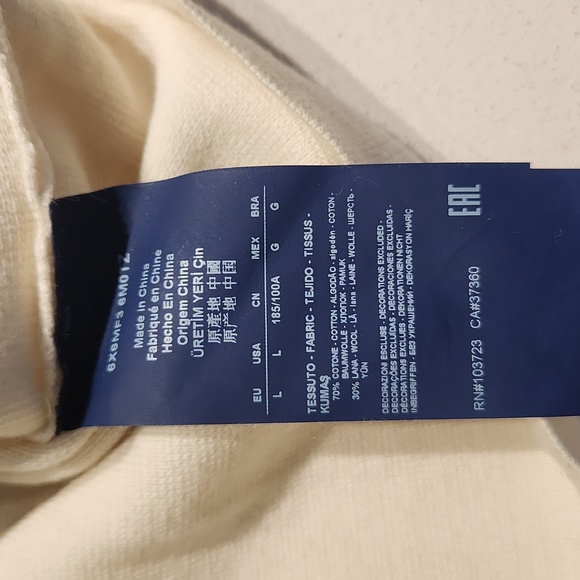 Armani sweater - Picture 4 of 4